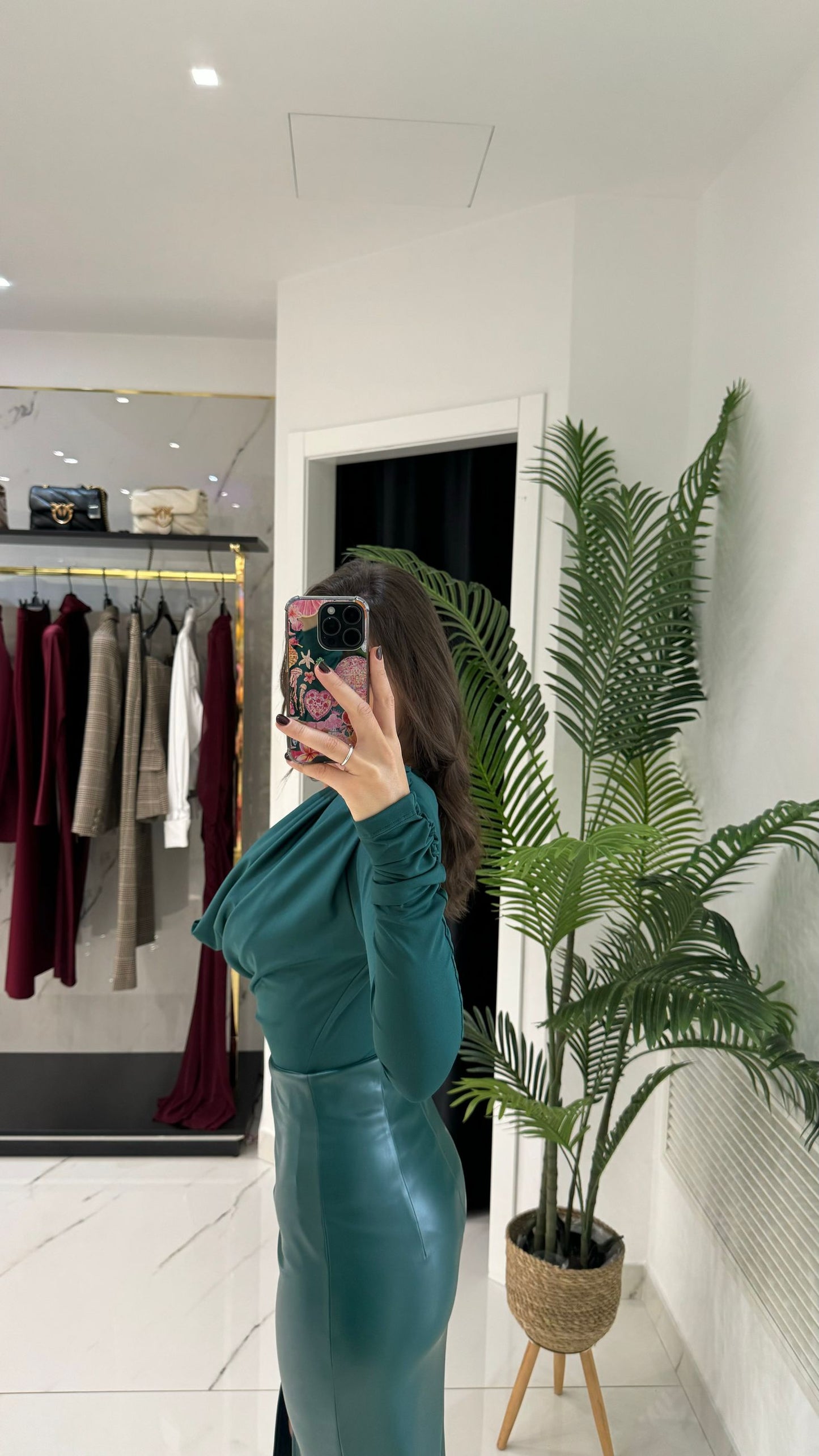 KST-9319FW25 - GONNA - KOSTUMN°1